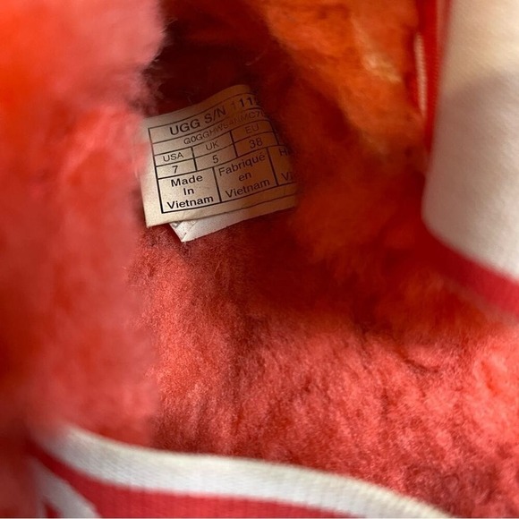 UGG Disco Slides Sandals Pink Cloud Sheepskin Fluff Fur‎ Slingback Strap Logo 7 - Picture 11 of 15